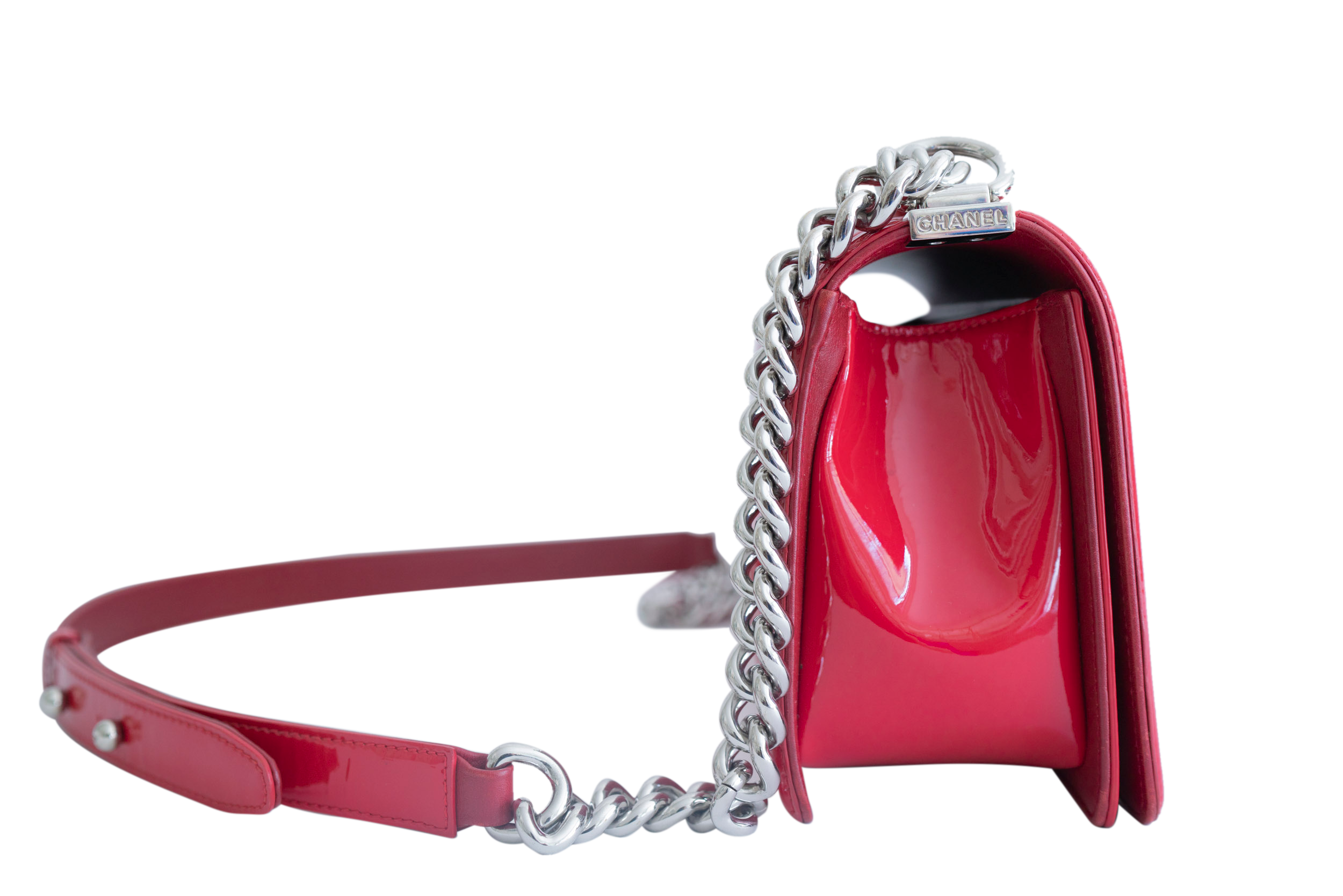 chanel-red-patent-leather-old-medium-boy-bag-2