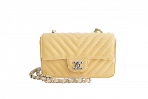 chanel classic flap bag patent leather