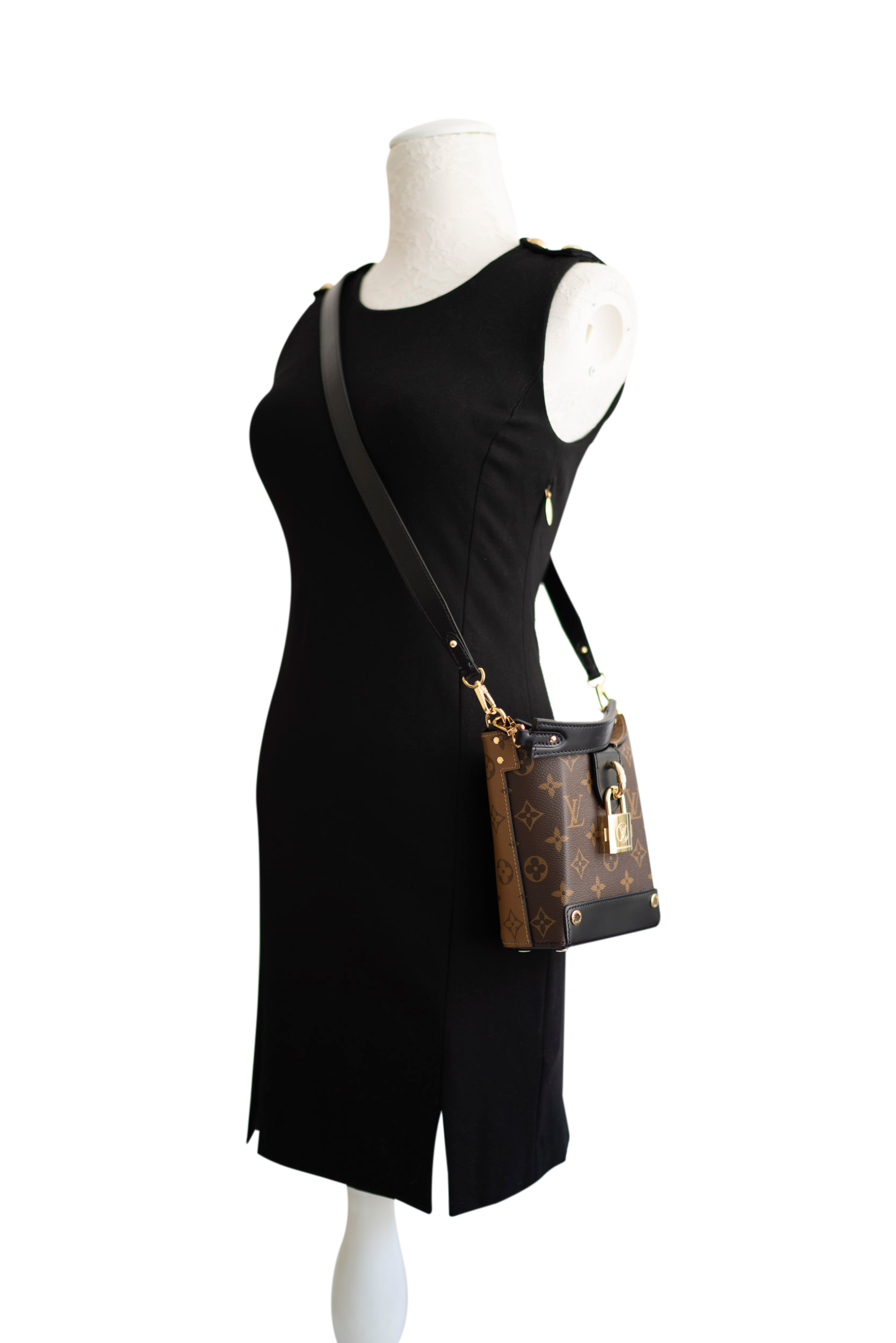 louis-vuitton-monogram-reverse-canvas-bento-box-bb-5